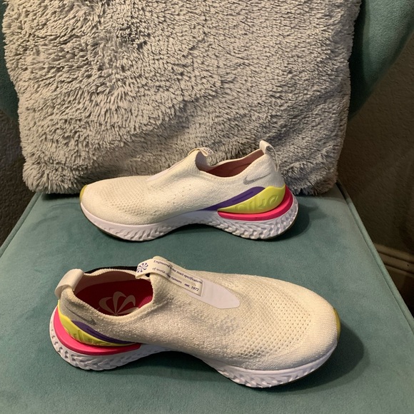 ✖️sold✖️Nike Epic Phantom React Flyknit Shoes - Picture 4 of 8